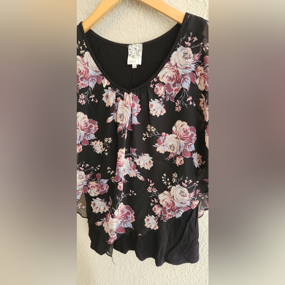 Floral Top - Picture 2 of 4